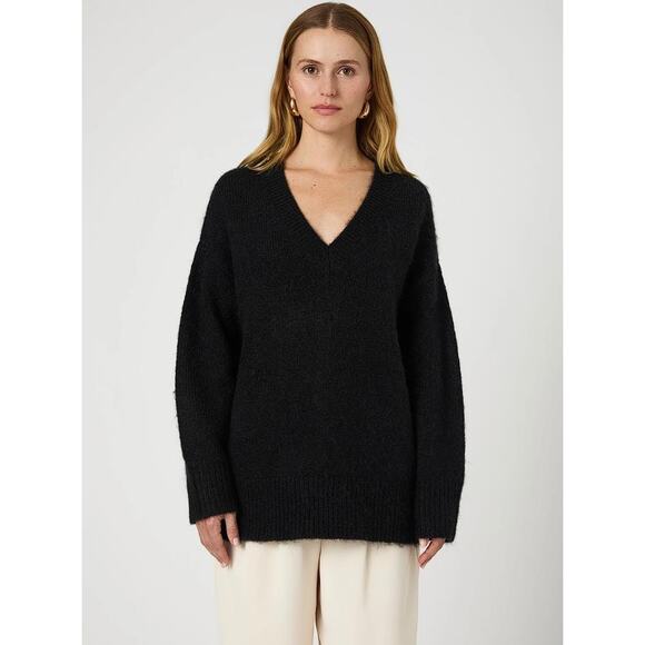 FRENCH CONNECTION Women's Fluffy Knit V Neck Oversized Sweater Size M In Black - Picture 4 of 11